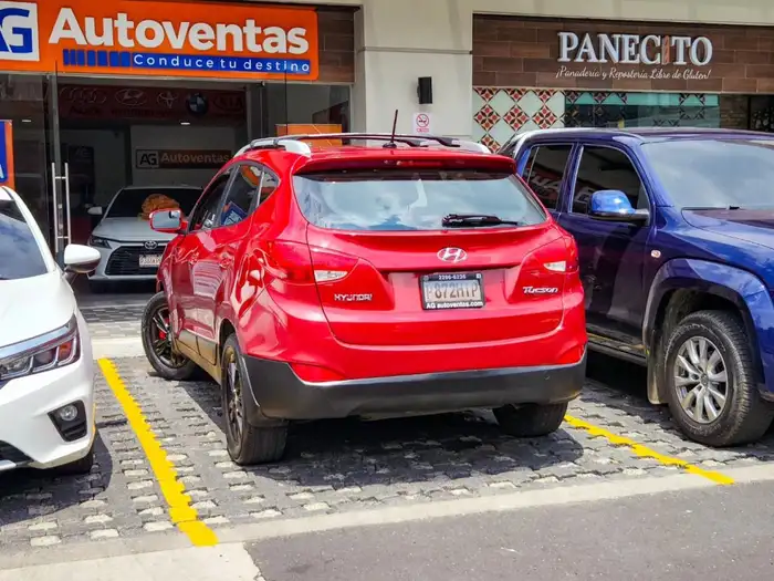2012 Hyundai Tucson — 4