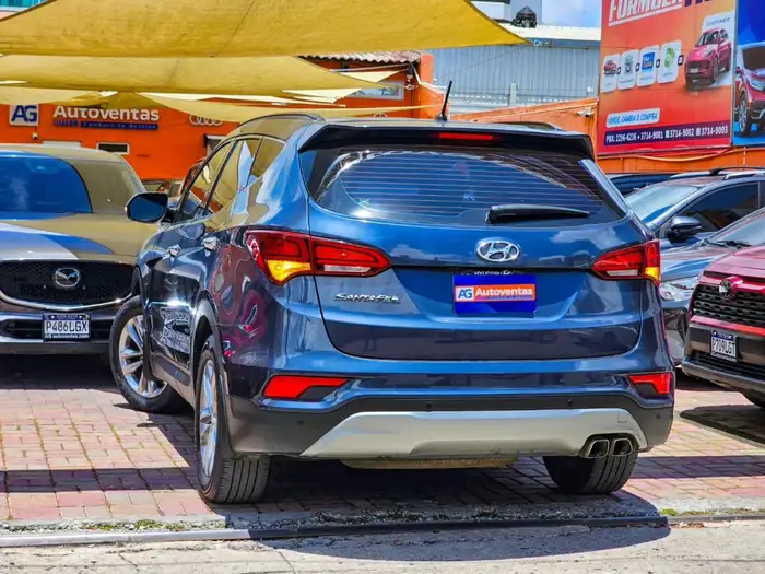 2016 Hyundai Santa Fe — 4