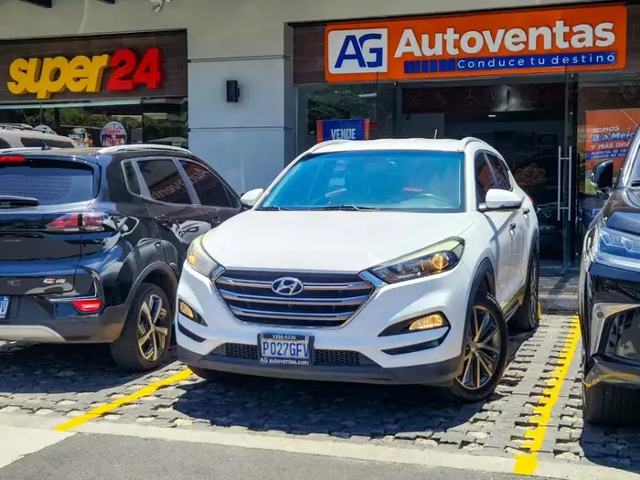 2016 Hyundai Tucson — 2