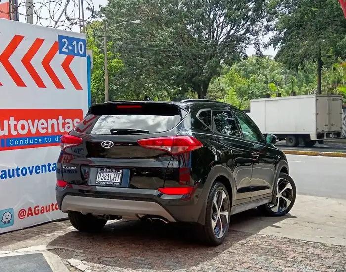 2018 Hyundai Tucson — 4