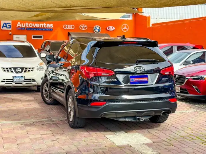 2016 Hyundai Santa Fe — 4
