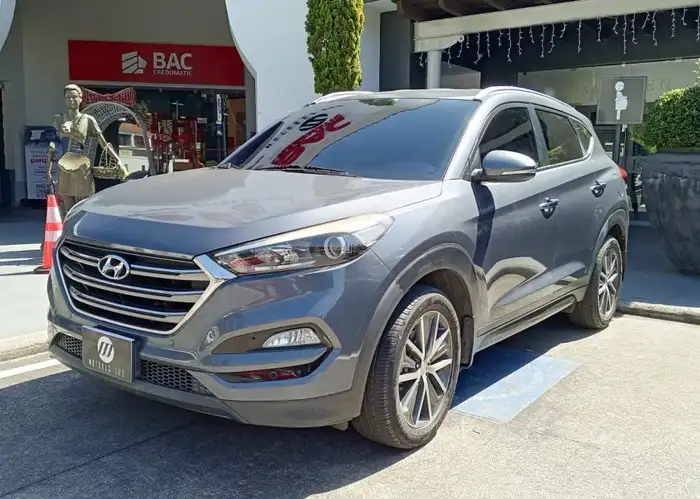 2016 Hyundai Tucson — 1