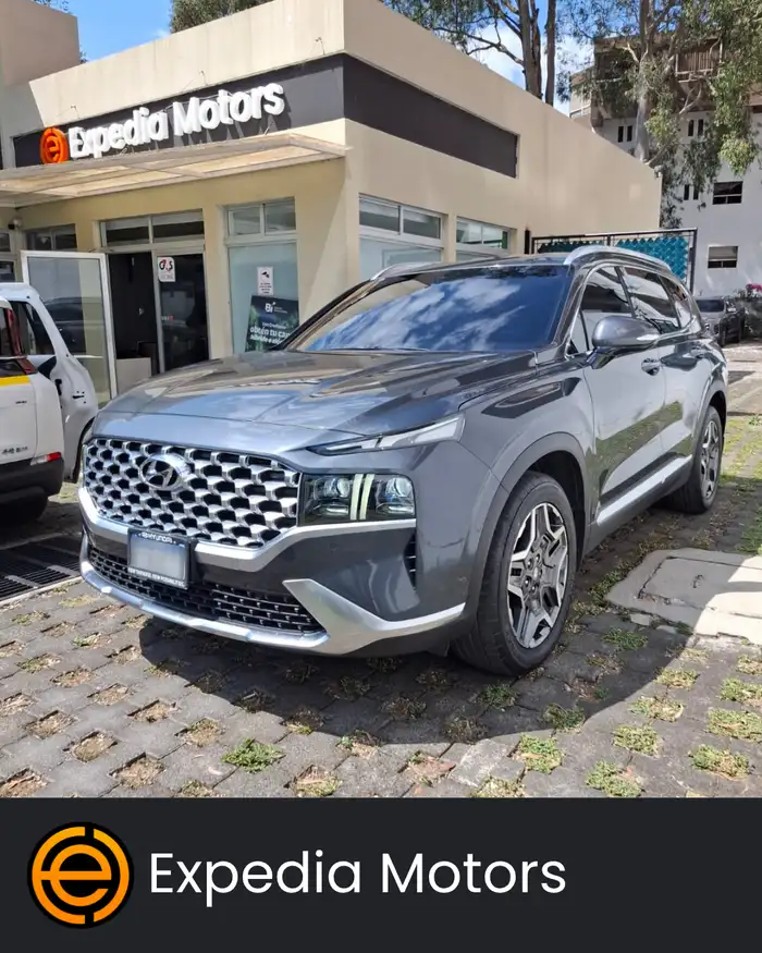 2022 Hyundai Santa Fe — 1