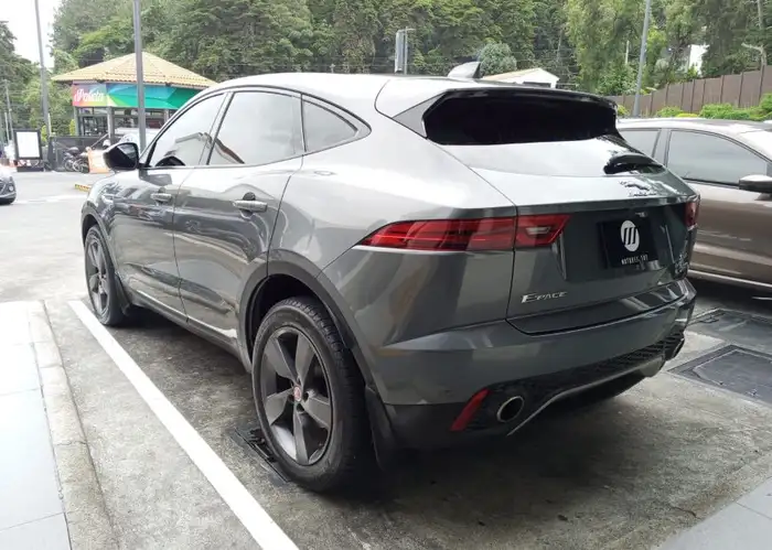2018 Jaguar E-pace — 4