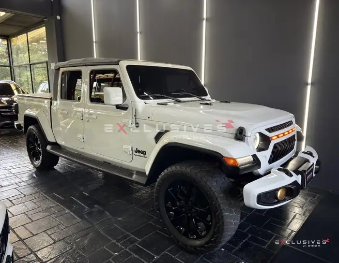 2021 Jeep GLADIATOR — 1