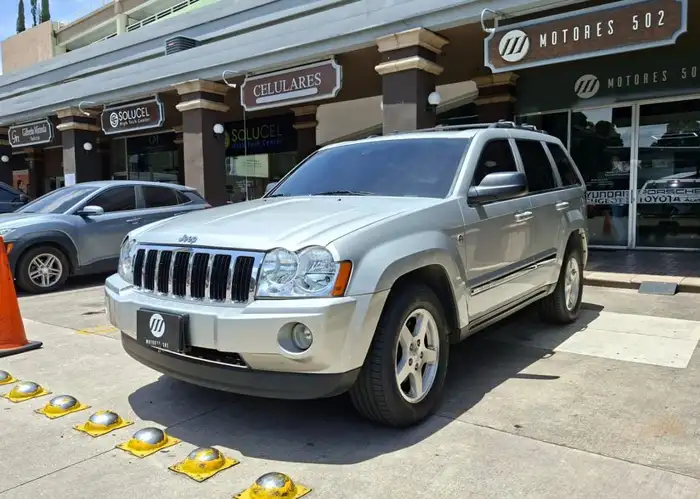 2005 Jeep GRAND CHEROKEE — 1