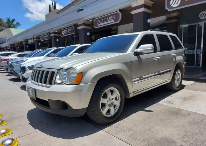 2010 Jeep GRAND CHEROKEE — 1