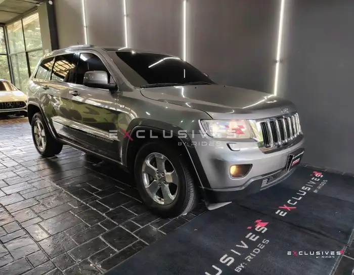 2012 Jeep GRAND CHEROKEE — 1