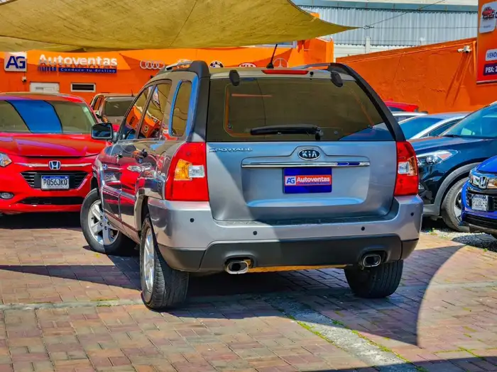 2011 Kia Sportage — 4