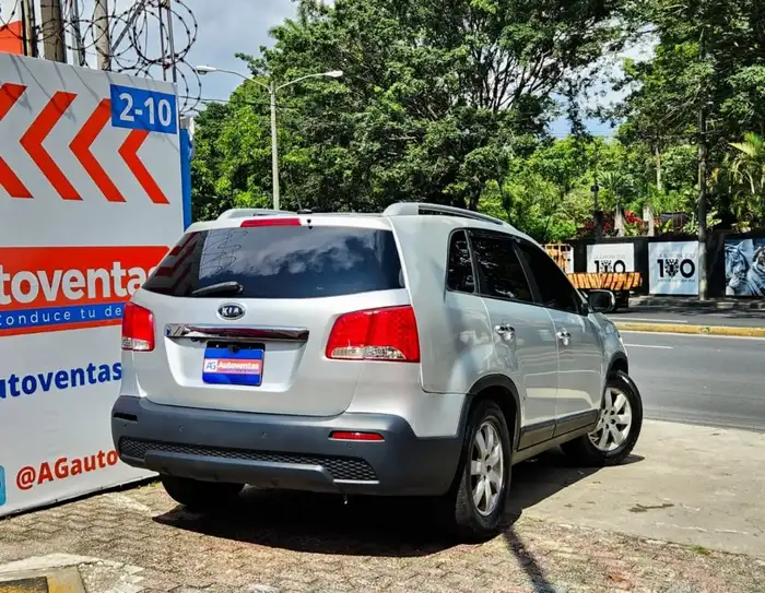 2012 Kia Sorento — 4