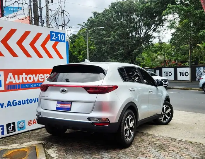 2021 Kia Sportage — 4