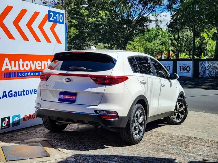 2020 Kia Sportage — 4