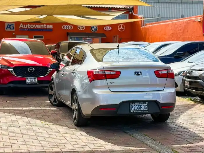 2013 Kia Rio — 4