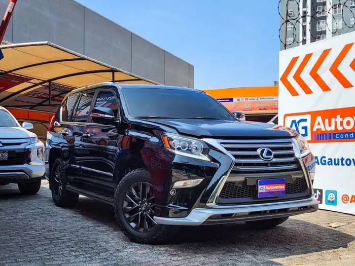 2020 Lexus gx460 — 3