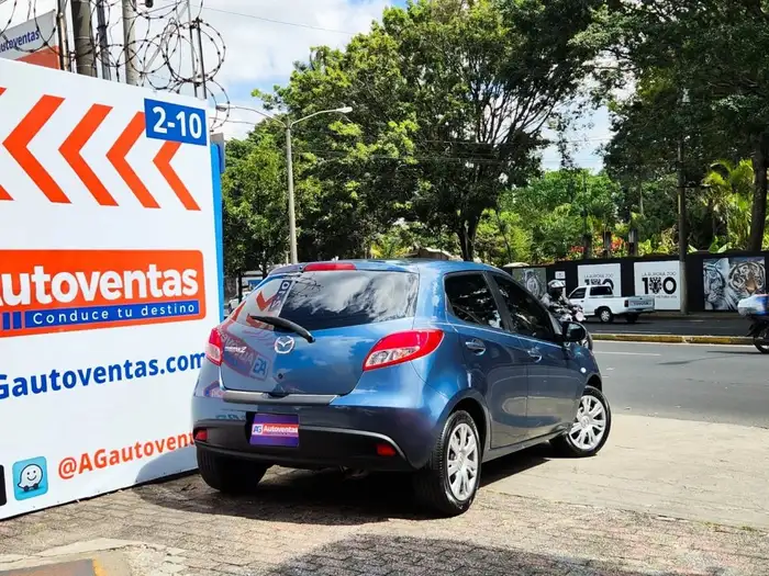 2014 Mazda 2 — 4