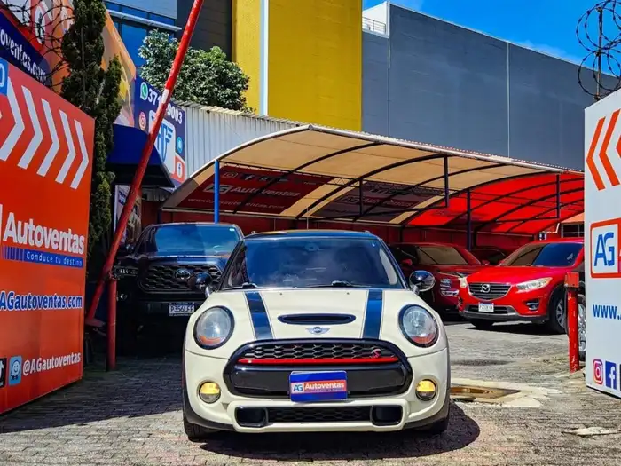 2015 Mini COOPER — 2