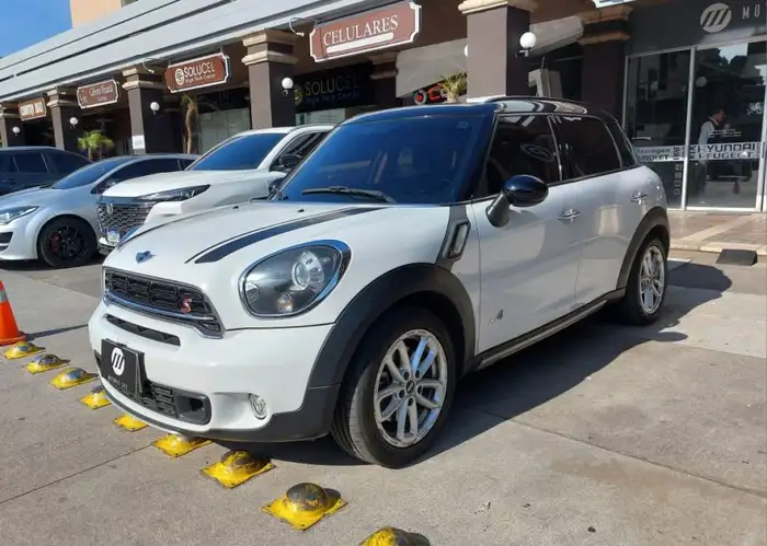 2016 Mini COUNTRYMAN — 1