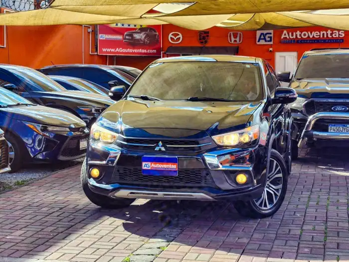 2018 Mitsubishi Outlander — 2