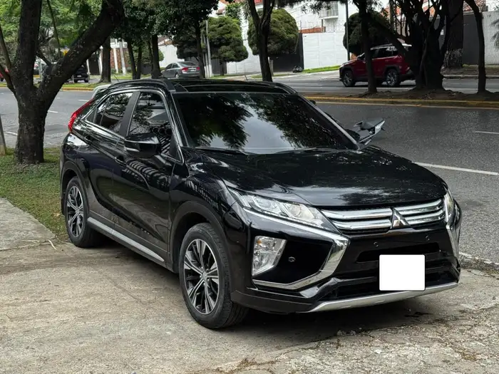 2020 Mitsubishi Eclipse Cross — 1