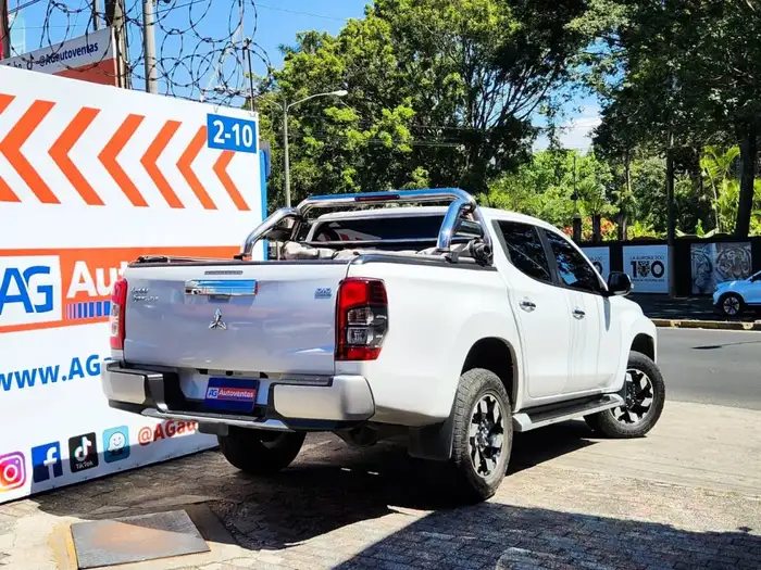 2022 Mitsubishi L200 — 4
