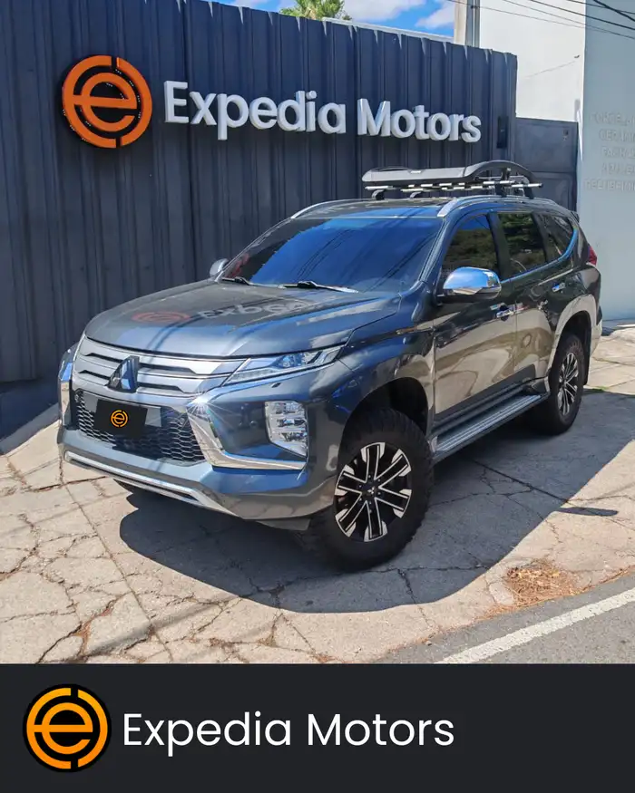 2022 Mitsubishi Montero — 1