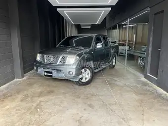 2013 Nissan NAVARA