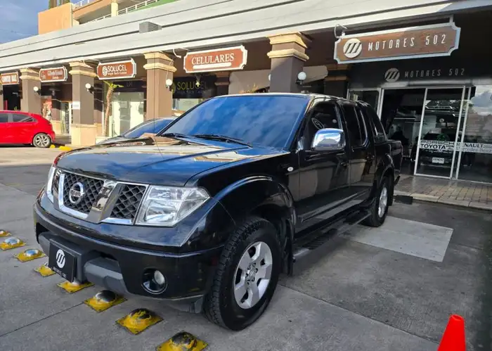 2014 Nissan NAVARA — 1