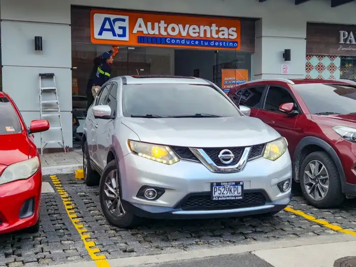 2015 Nissan ROGUE — 3