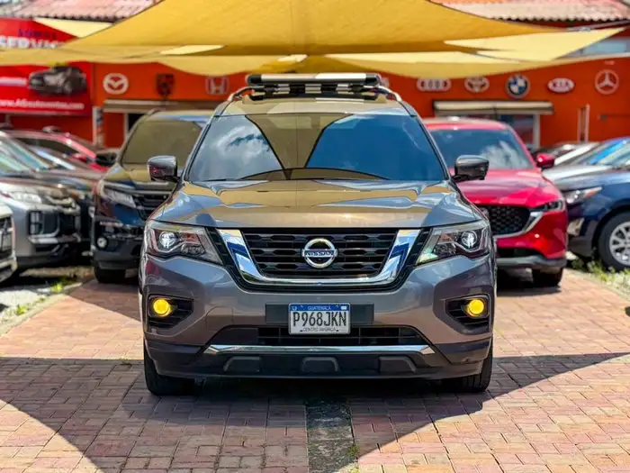 2018 Nissan Pathfinder — 1