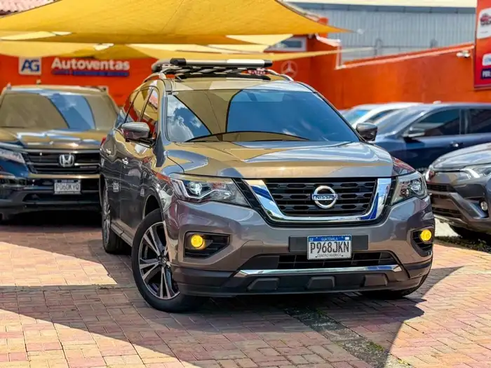 2018 Nissan Pathfinder — 3
