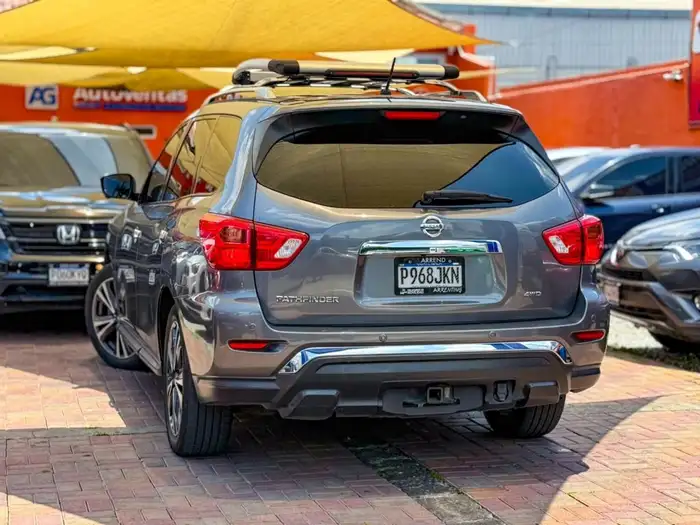 2018 Nissan Pathfinder — 4