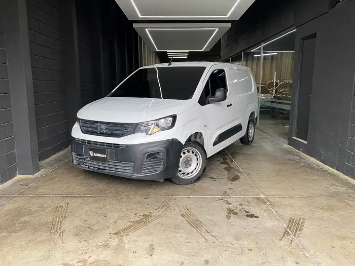 2021 Peugeot PARTNER — 1