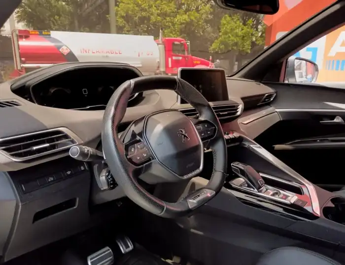 2019 Peugeot 3008 — 7
