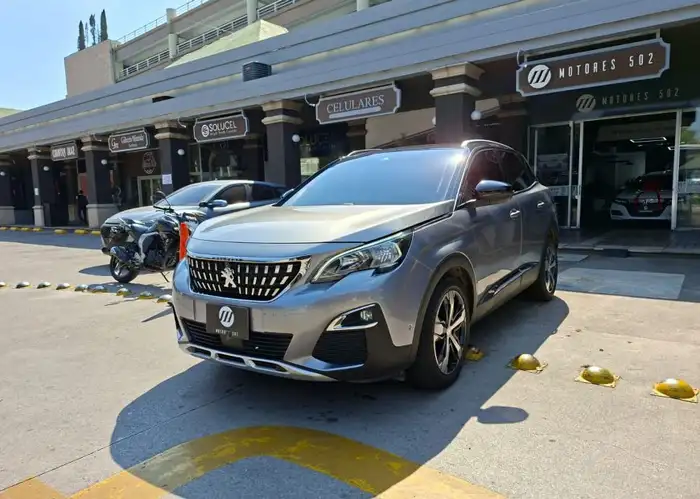 2018 Peugeot 3008 — 1