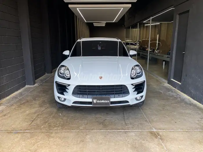 2017 Porsche MACAN — 3