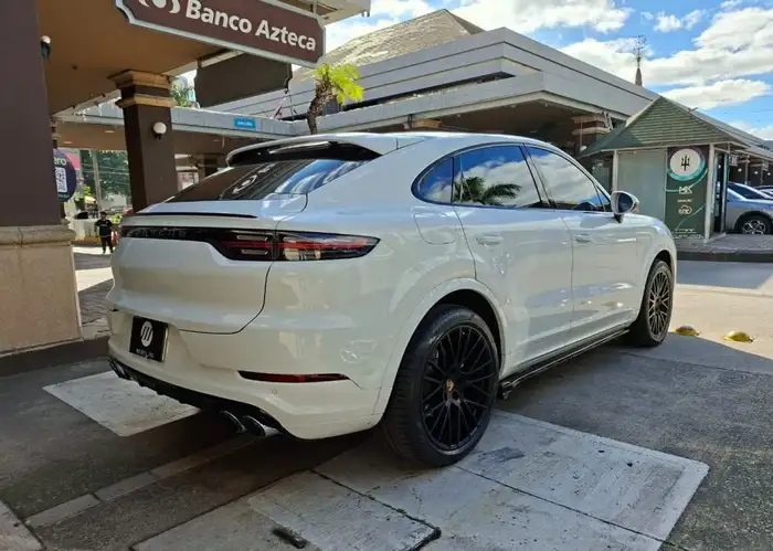 2023 Porsche CAYENNE — 4