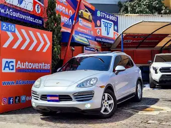 2013 Porsche CAYENNE