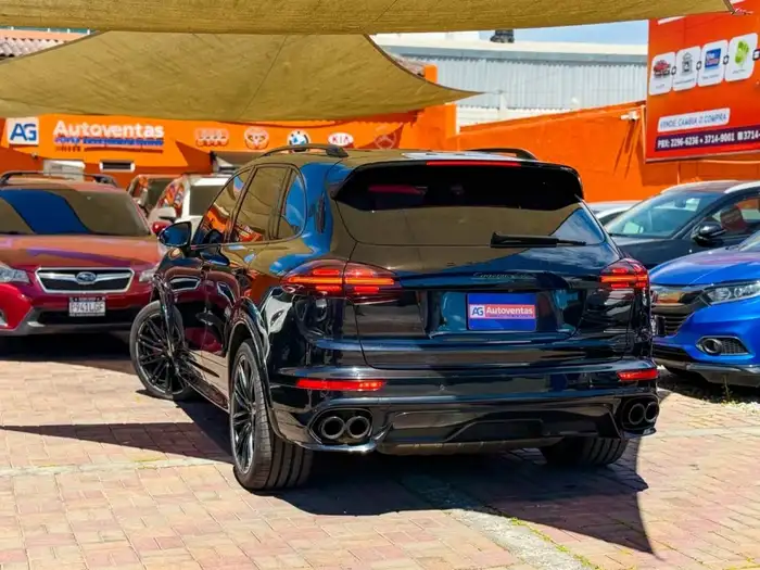 2016 Porsche CAYENNE — 4