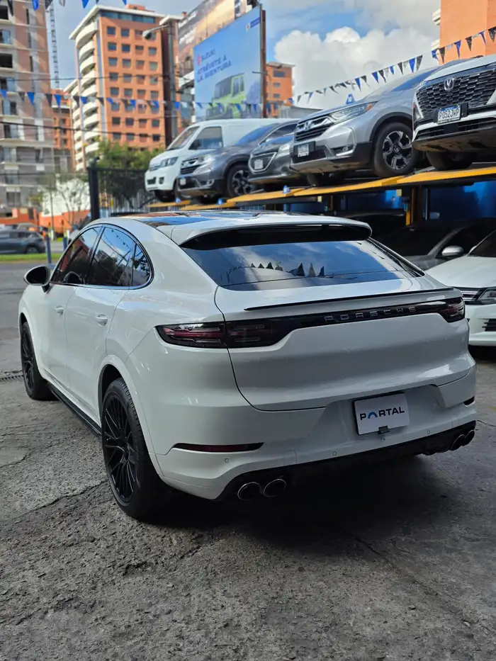 2023 Porsche CAYENNE — 4