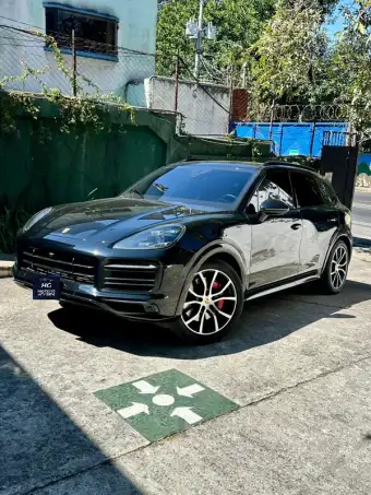 2023 Porsche CAYENNE