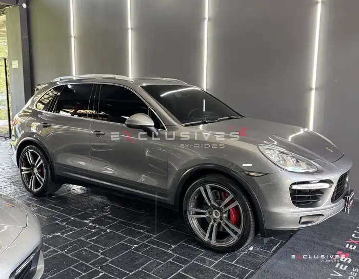 2012 Porsche CAYENNE — 1