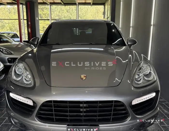 2012 Porsche CAYENNE — 2