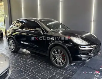 2012 Porsche CAYENNE
