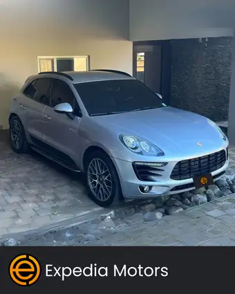 2015 Porsche MACAN