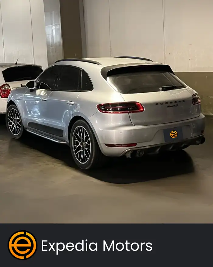 2015 Porsche MACAN — 4