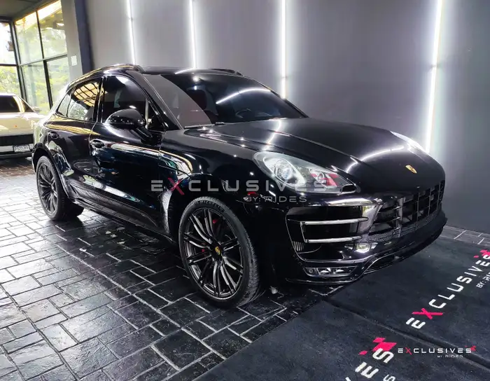 2015 Porsche MACAN — 1