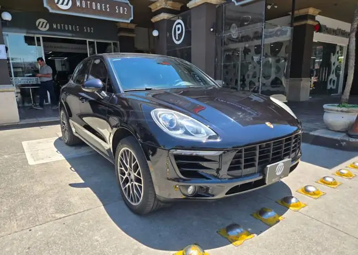 2015 Porsche MACAN — 3