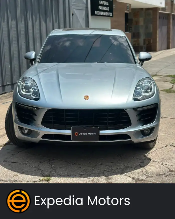 2016 Porsche MACAN — 2