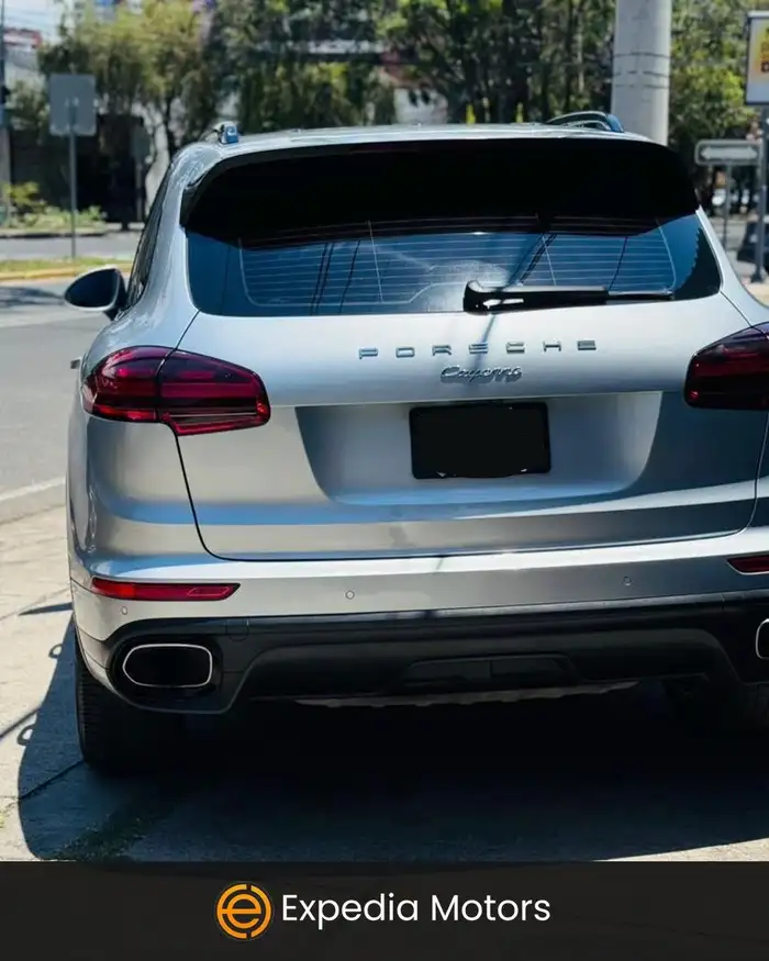 2017 Porsche CAYENNE — 4