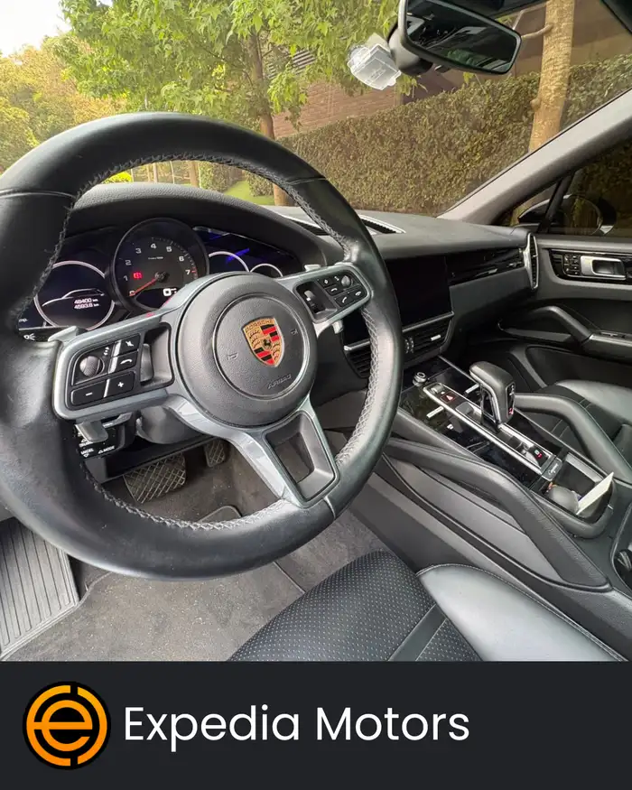 2019 Porsche CAYENNE — 4